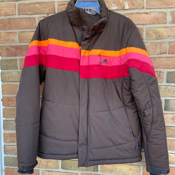 nike acg snowboard jacket